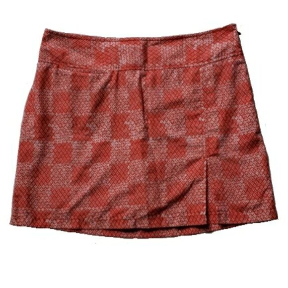 Izod
golf Skort   - Picture 1 of 4